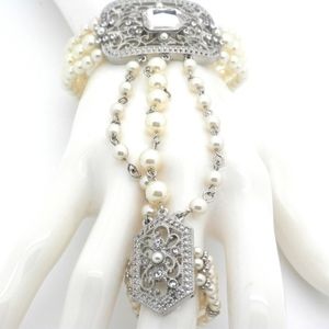 Pretty Pearl Slave Bracelet